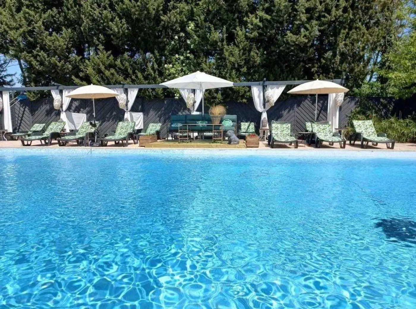 Chalet 4 Etoiles - Piscine - Eehfac Noves