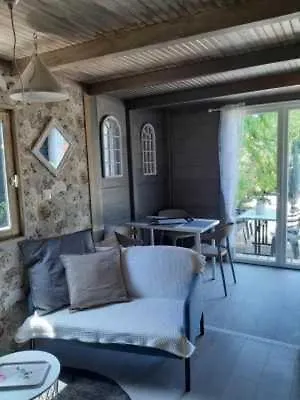 Chalet 4 Etoiles - Piscine - Eehfac Noves