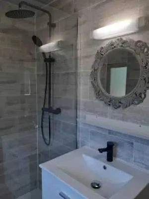 Chalet 4 Etoiles - Piscine - Eehfac Noves