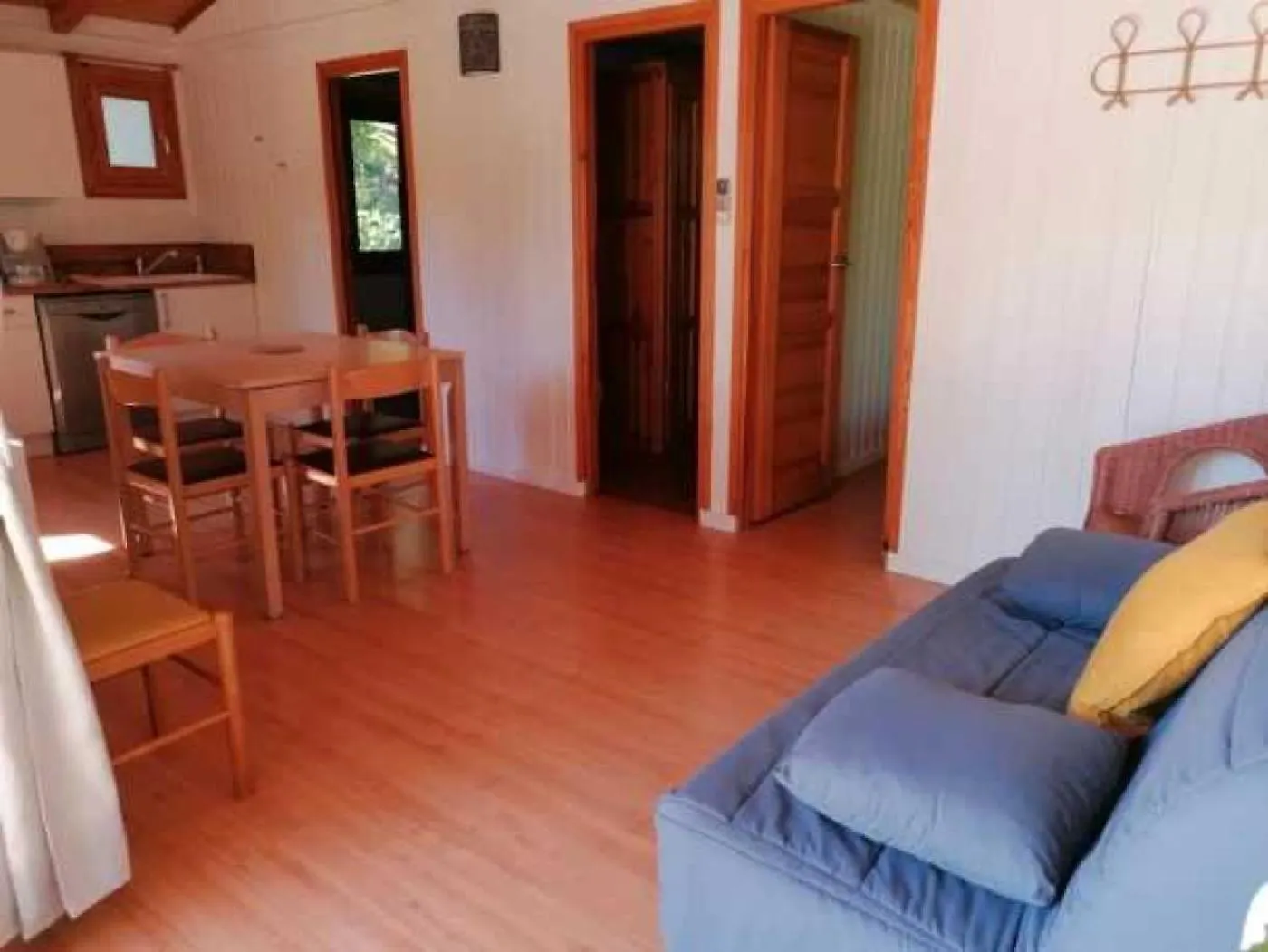Chalet 4 Etoiles - Piscine - Eehfac Noves 0*,  Francia